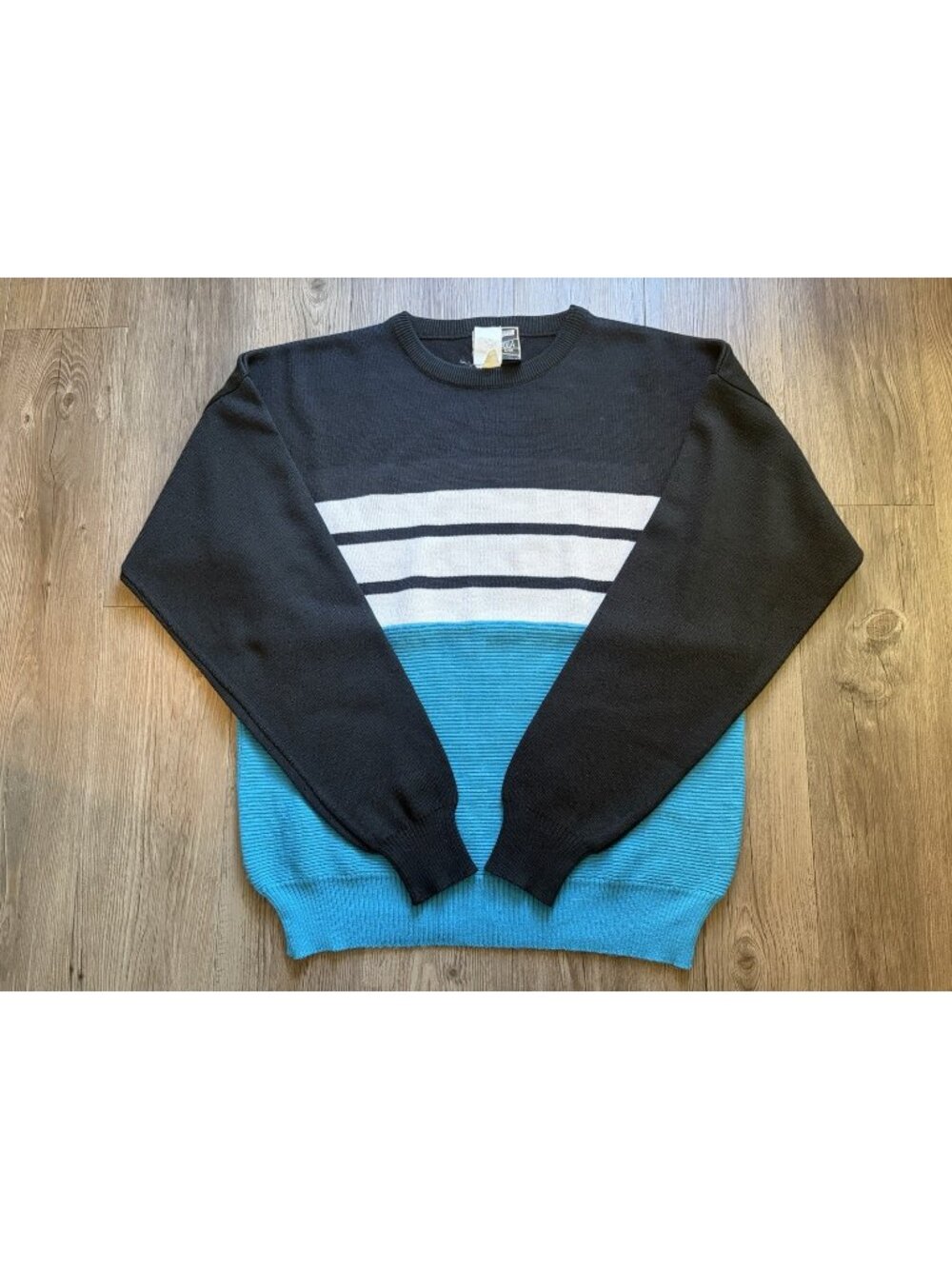Vintage 80s Wool Blend Tyrolia Sweater Sz Large Blue White Black Ski Winter
